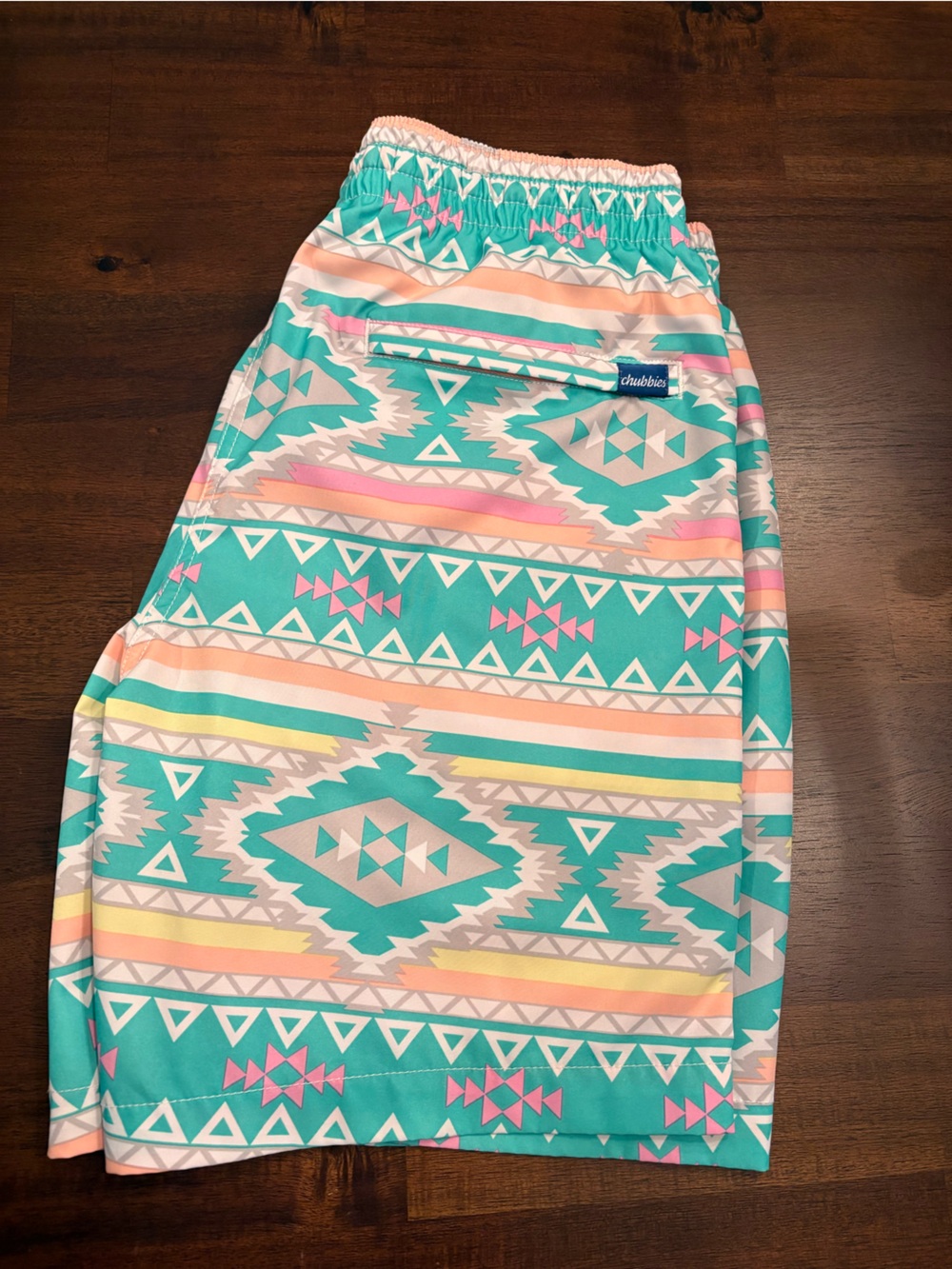Chubbies 7” multi-colored southwestern pattern swim trunks Shorts size M - Picture 2 of 4
